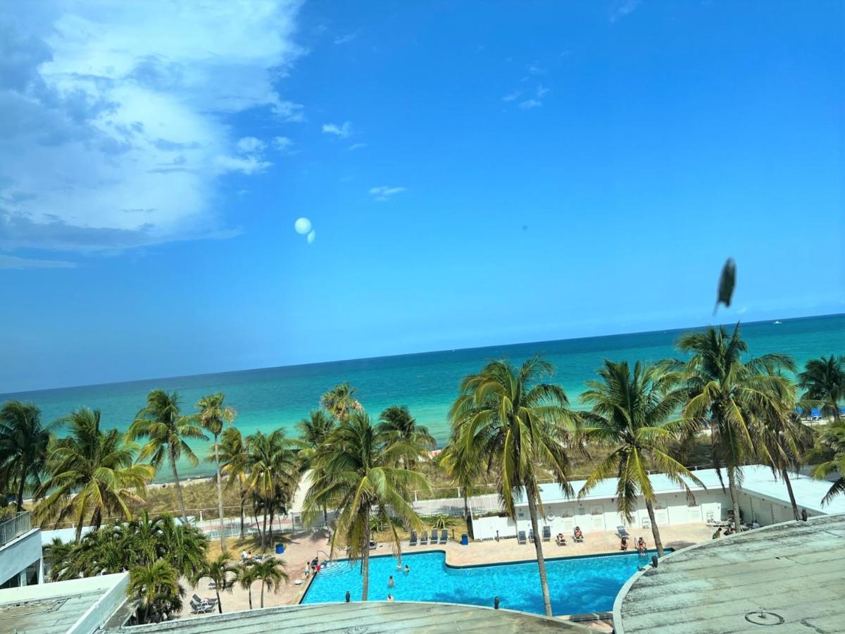 Ocean Front Units At Miami Beach Exterior photo