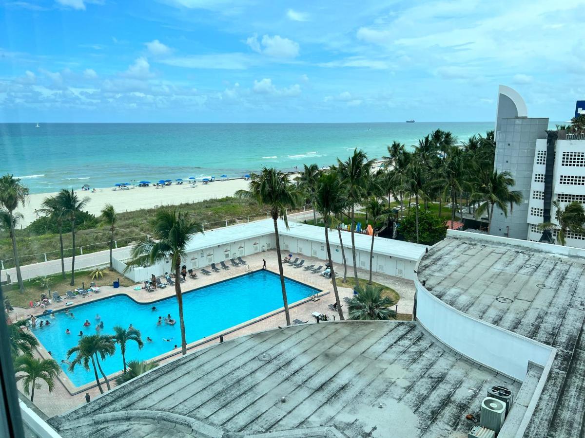 Ocean Front Units At Miami Beach Exterior photo