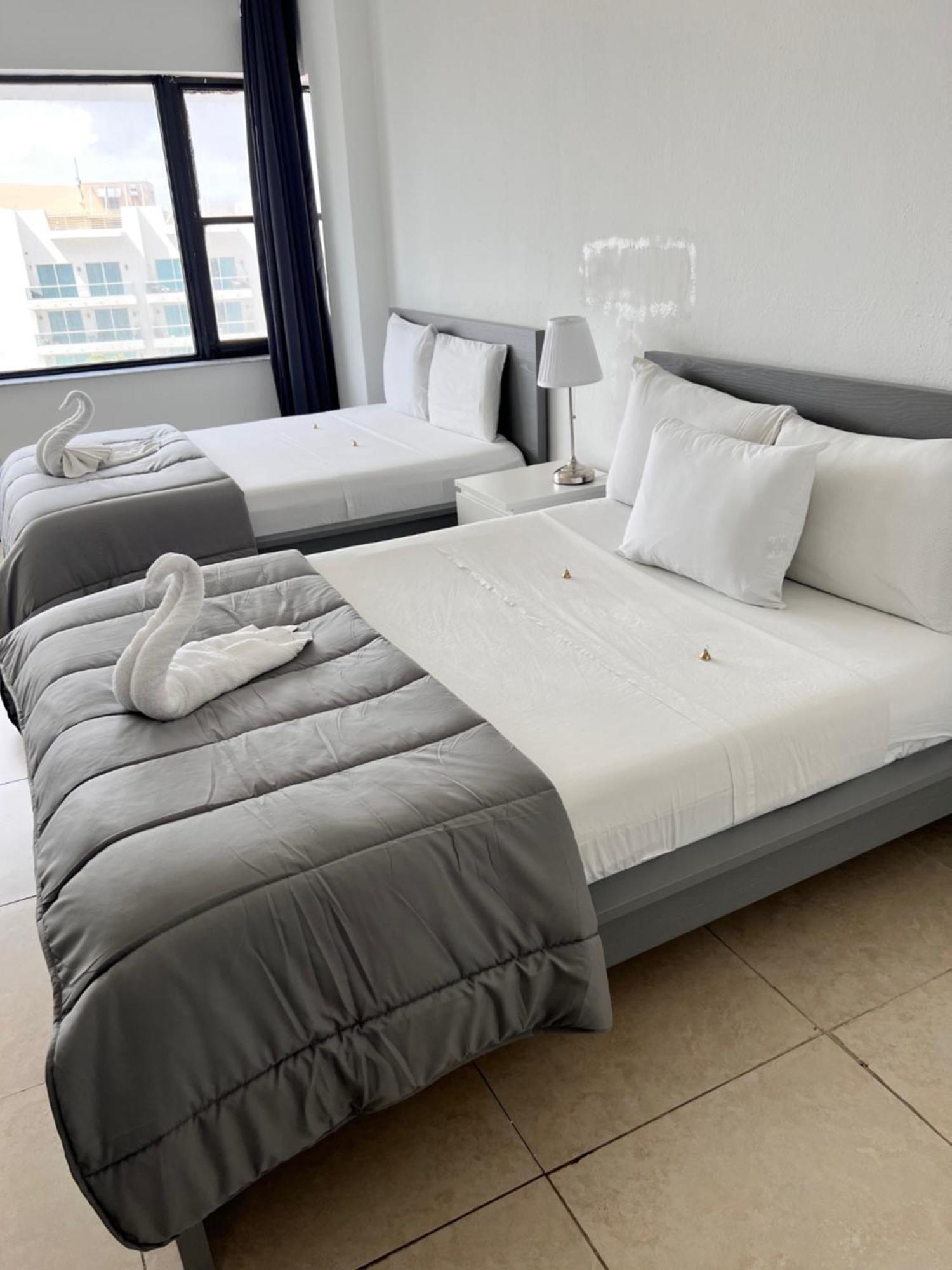 Ocean Front Units At Miami Beach Exterior photo